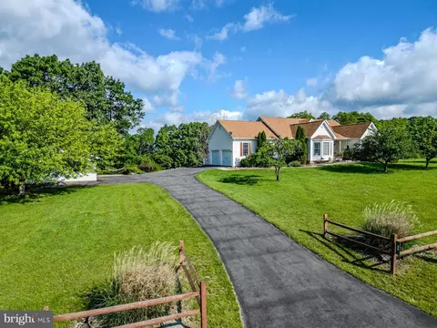 58 Brynner Dr, Petersburg, WV 26847