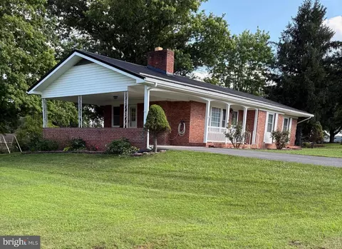 73 Woodland Dr, Petersburg, WV 26847