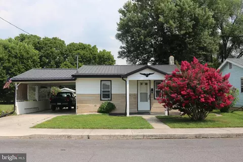 12 Edgar Ave, Petersburg, WV 26847