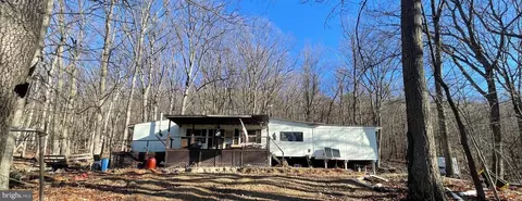 2511 Intimidators Rd, Petersburg, WV 26847