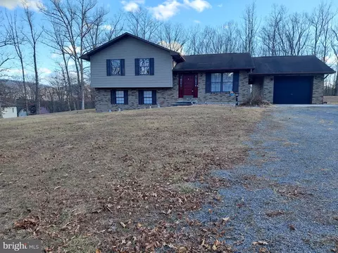 189 Haven Farms Cir, Petersburg, WV 26847