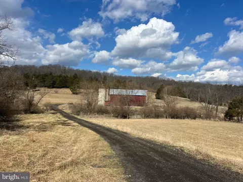 130 Patterson Creek Hwy, Lahmansville, WV 26731