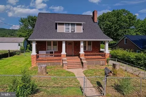 125 Pine St, Petersburg, WV 26847