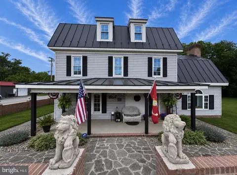 105 S Main St S, Petersburg, WV 26847