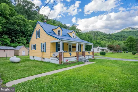 8472 N Fork Hwy, Cabins, WV 26855