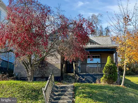 305 N 10th St, Weirton, WV 26062