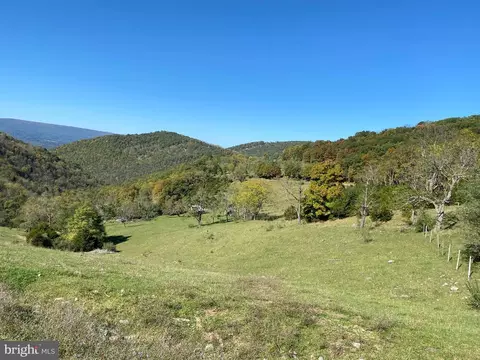 1976 Williamsport Rd, Old Fields, WV 26845