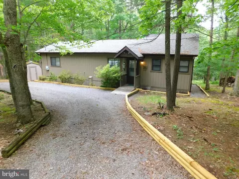 622 Snyders Ridge Rd, Mathias, WV 26812