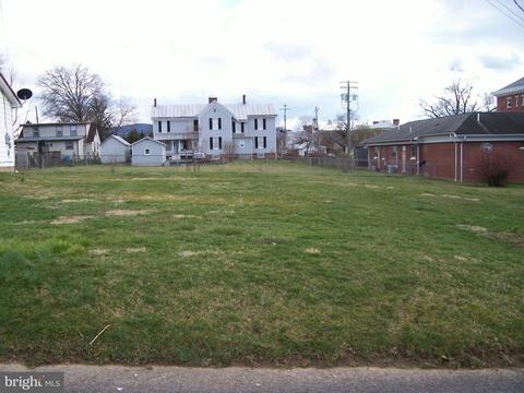 Eisenhower Drive, Moorefield, WV 26836