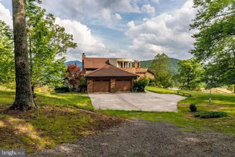 637 Rita Ln, Baker, WV 26801 photo 4