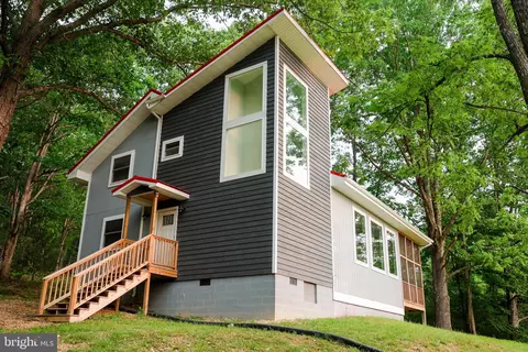 201 Meadow Ln, Lost River, WV 26810