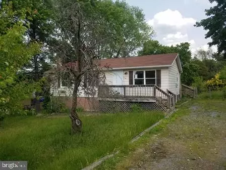 110 Laurel St, Moorefield, WV 26836