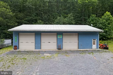 812 Arkansaw Rd, Baker, WV 26801