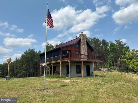 572 Ruckman Rd, Moorefield, WV 26836