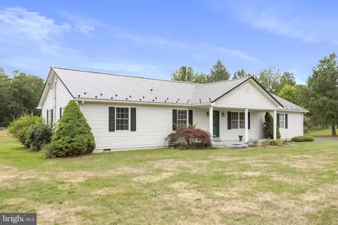 325 Tanglewood Dr, Old Fields, WV 26845 photo 4