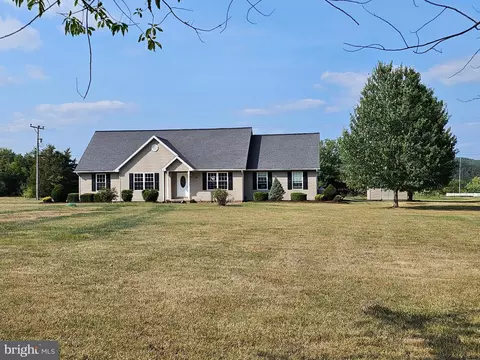 78 Fisher Ln, Moorefield, WV 26836