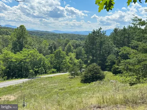 122 Ashton Woods, Moorefield, WV 26836