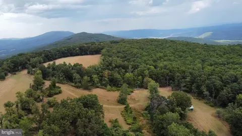 858 Branson Dr, Baker, WV 26801