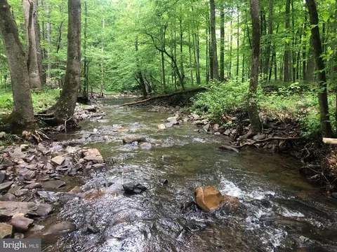 135 Ashton Woods, Moorefield, WV 26836