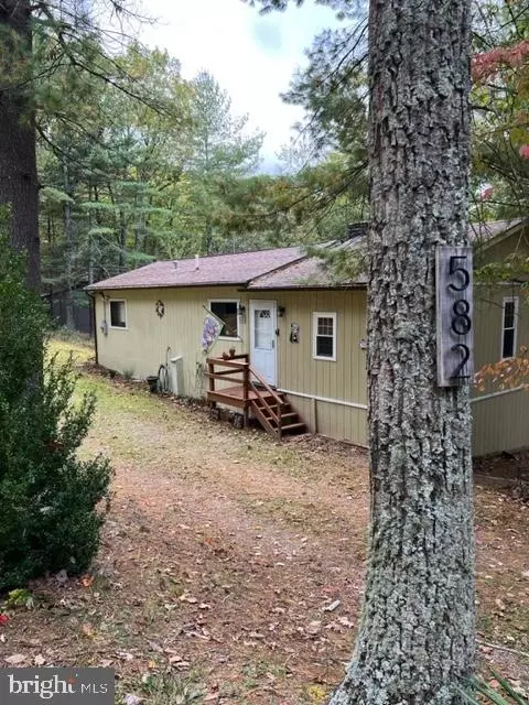 582 Snyders Ridge Rd, Mathias, WV 26812
