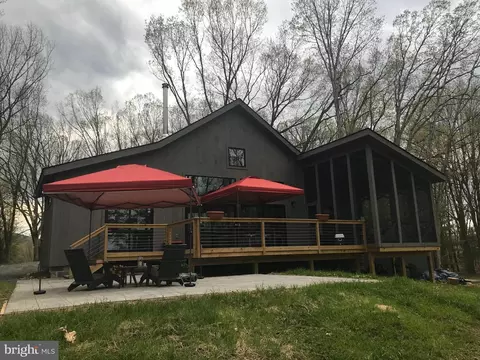 197 Pleasant Valley Dr, Lost River, WV 26810