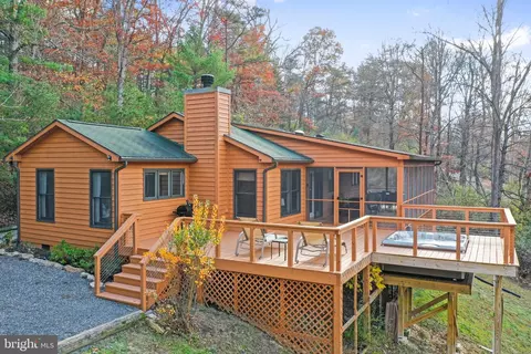 646 Whispering Pines Way, Lost River, WV 26810