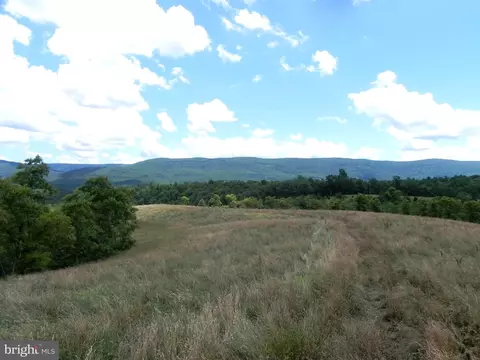 Red Berry Rd, Mathias, WV 26812