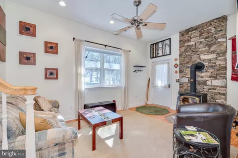 Living - 25 Red Maple Dr, Baker, WV 26801 photo 9 of 12