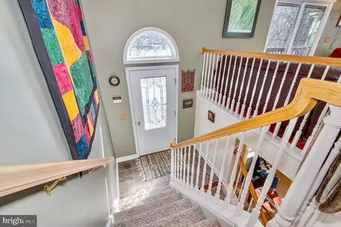 Entry Way - 25 Red Maple Dr, Baker, WV 26801 photo 3 of 5