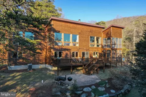 452 Settlers Valley Way, Lost River, WV 26810