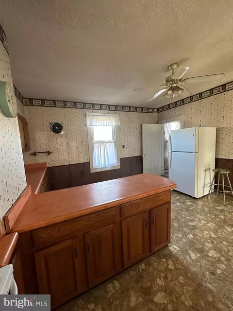Kitchen - 443 Reynolds Gap, Old Fields, WV 26845 photo 4 of 5
