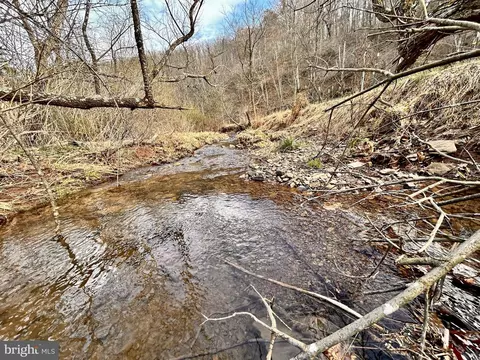 1298 Upper Skaggs Run Rd, Baker, WV 26801