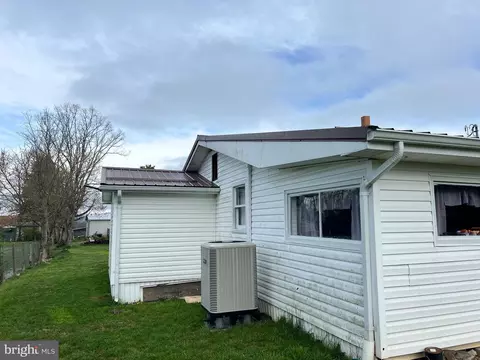 Exterior - 82 Second Ln, Moorefield, WV 26836 photo 9 of 12