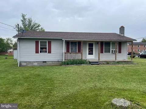 418 Spring Ave, Moorefield, WV 26836
