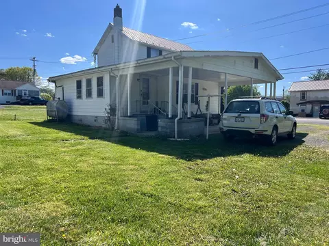 219 Maple Ave, Moorefield, WV 26836 photo 6