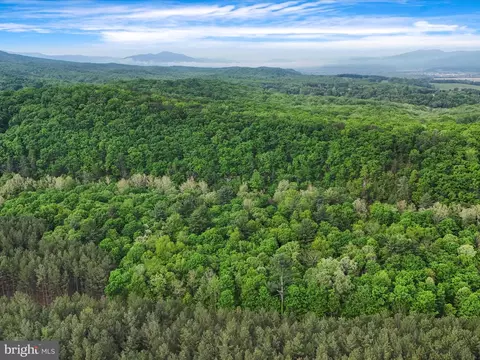 132 Ashton Woods Dr, Moorefield, WV 26836