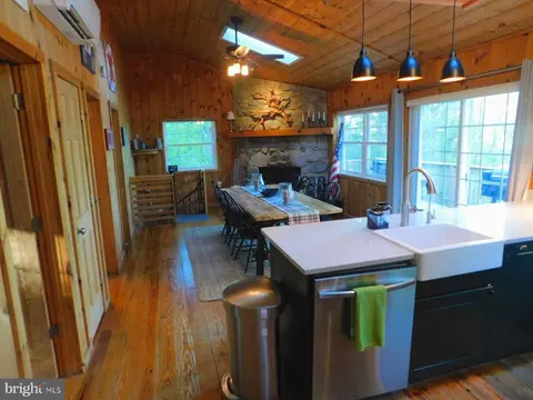 55 Hunter Ln, Mathias, WV 26812 photo 9