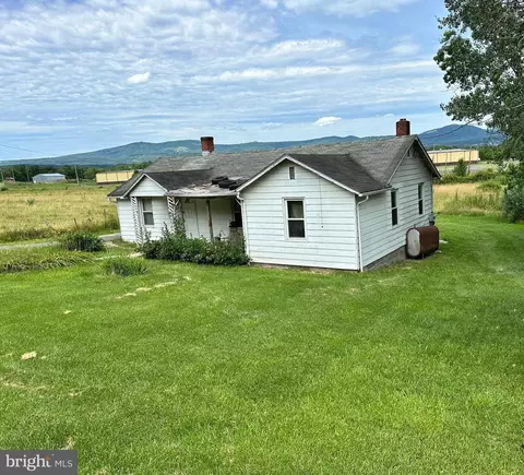 1708 Us Hwy 220 S, Moorefield, WV 26836