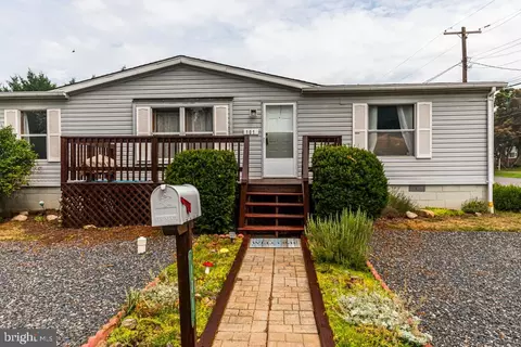101 Raines St, Moorefield, WV 26836