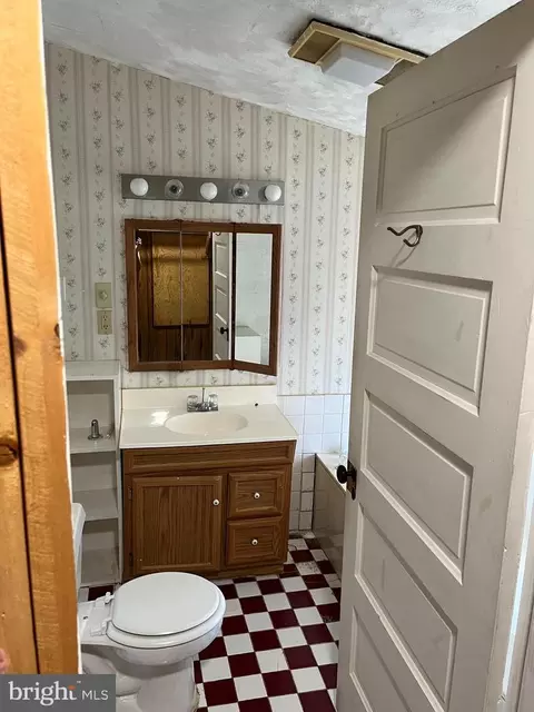 Bath - 112 Jackson St, Moorefield, WV 26836 photo 2 of 2