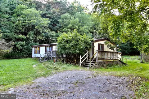 44 High Ln, Mathias, WV 26812