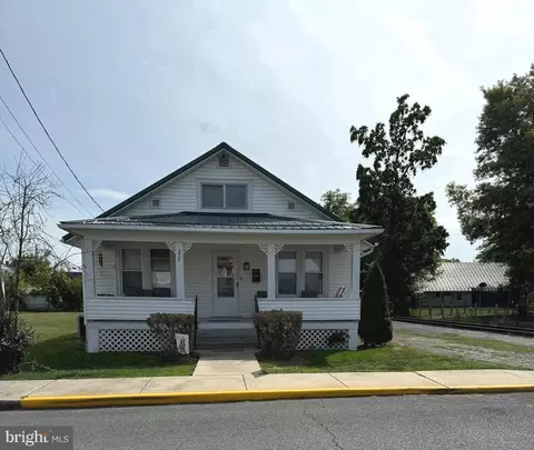 227 Washington St, Moorefield, WV 26836