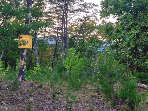 27 Hidden Hill Dr, Milam, WV 26838