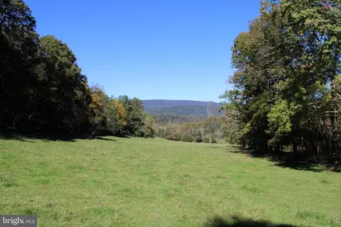 33 03 Ac Hill Cir, Mathias, WV 26812