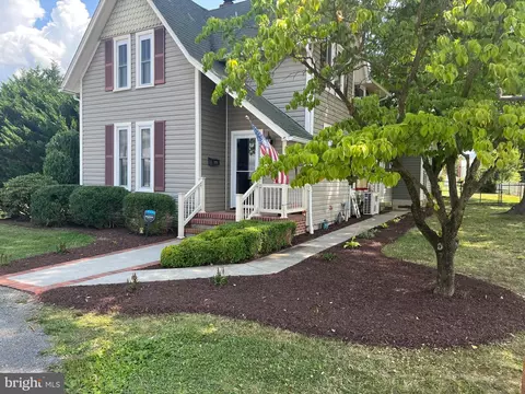 213 Washington St, Moorefield, WV 26836