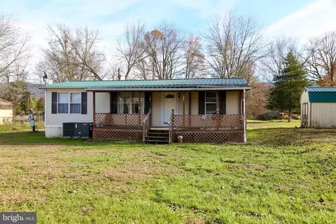 50 Ward St, Wardensville, WV 26851
