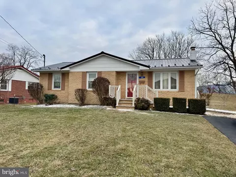 205 Clements St, Moorefield, WV 26836