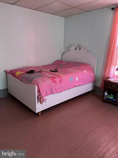 Bedroom - 318 S Main St, Moorefield, WV 26836 photo 4 of 5