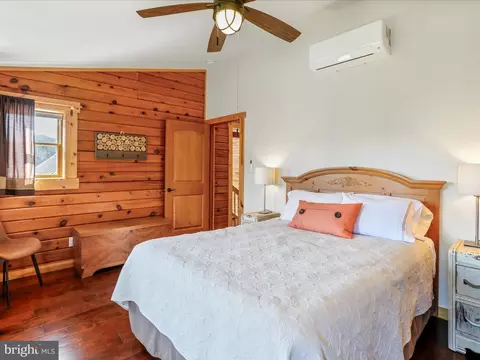 Bedroom - 810 Dumpling Run Rd, Moorefield, WV 26836 photo 10 of 10