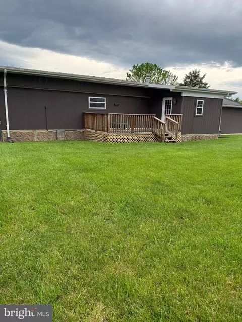220 3rd St, Moorefield, WV 26836 photo 4